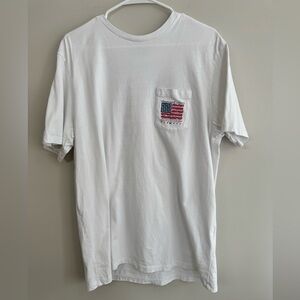 Men’s large American Flag vineyard vines tee